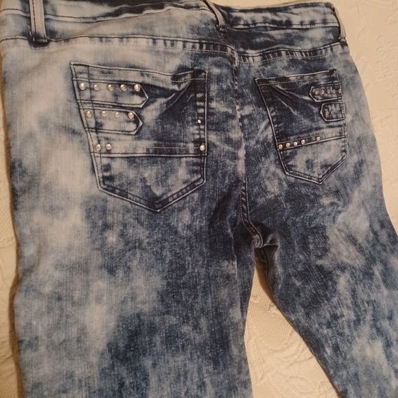 Plus Size Destructed Skinny Jeans Bundle - Picture 8 of 11